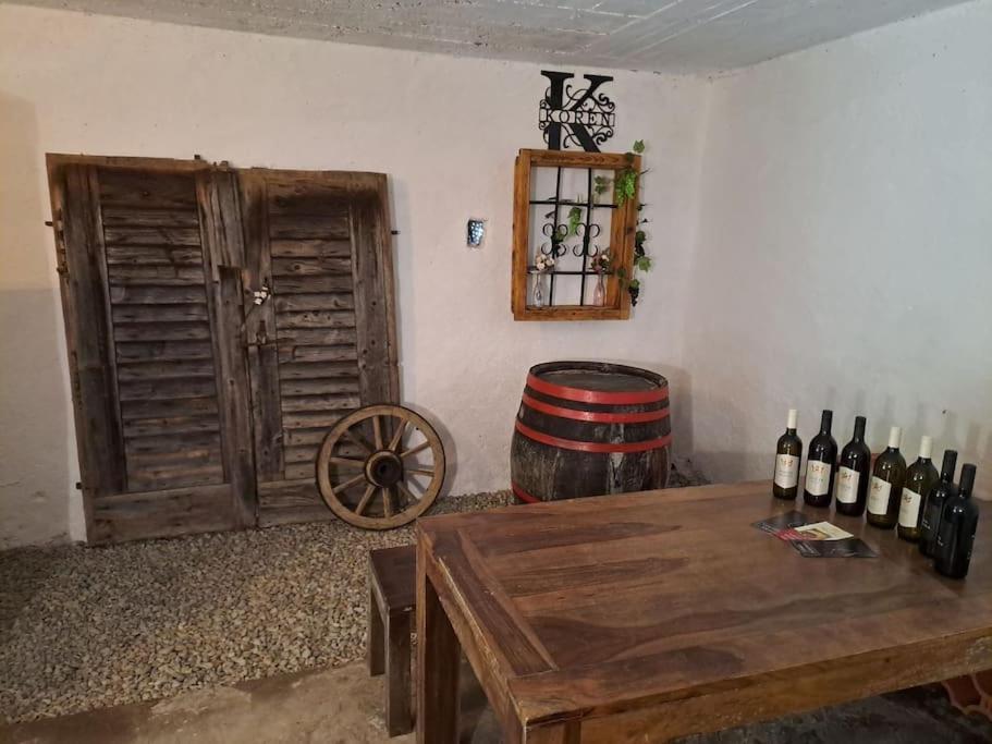 Pod Vinogradi Appartement Skocjan  Buitenkant foto